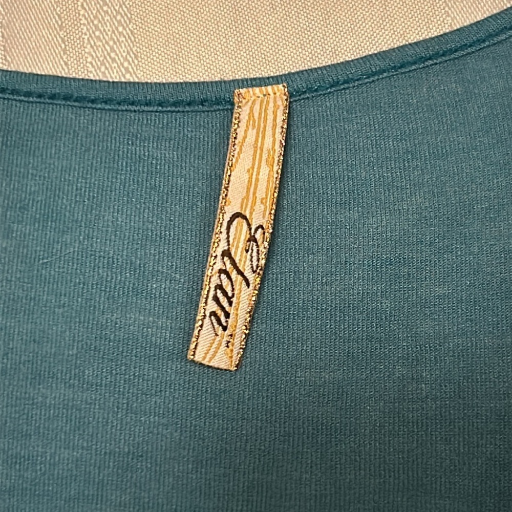 Elan Fringe Racer Back Shirt! - Picture 2 of 4